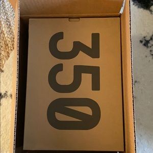 ADIDAS YEEZY CARBON SIZE 9.0